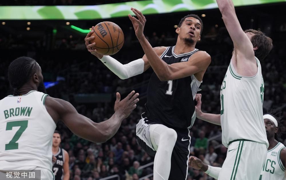 他不仅在比 他不仅在比