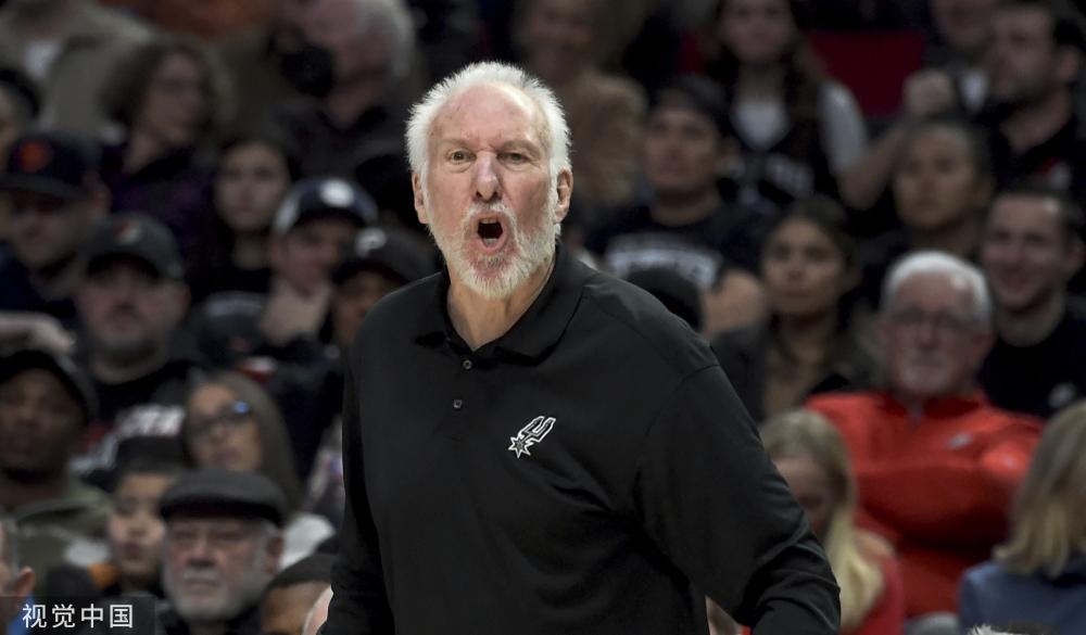 球迷奉献了 球迷奉献了